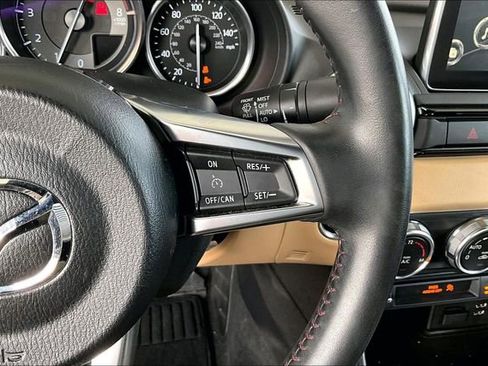 Used 2017 MAZDA MX-5 Miata RF Grand Touring image 11