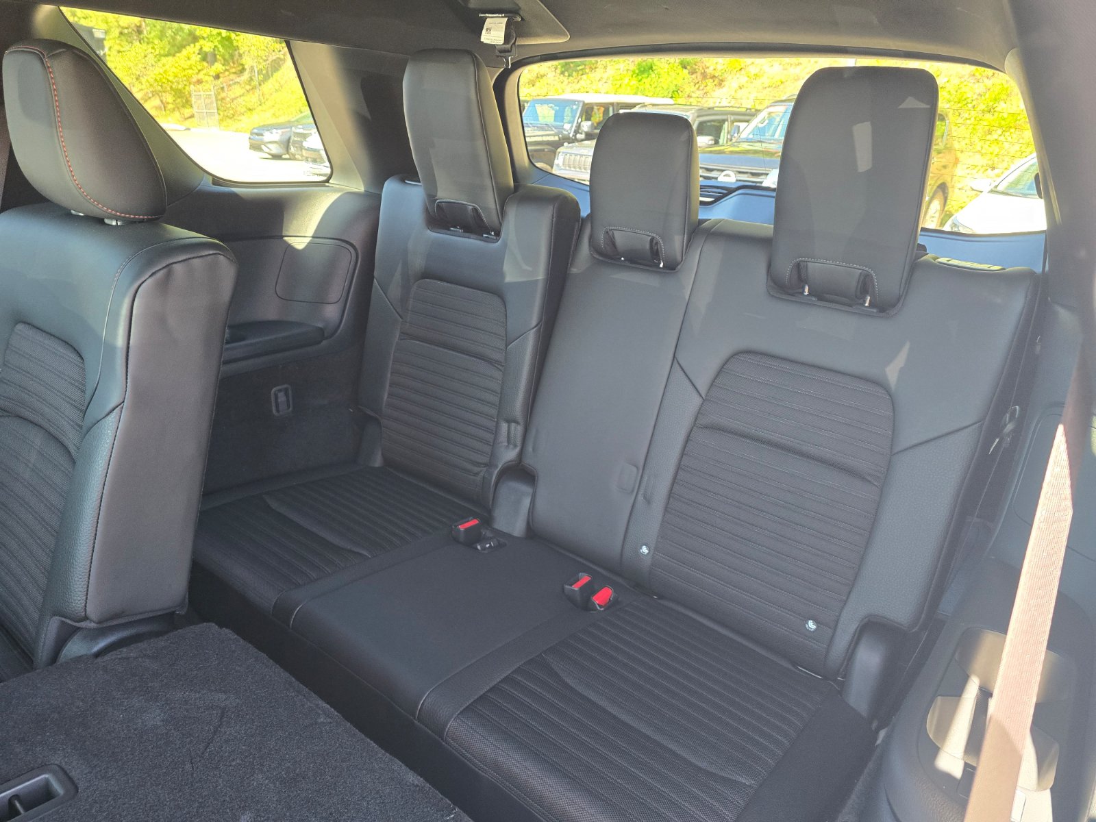 Used 2026 Nissan Pathfinder Rock Creek AWD/4WD image 12