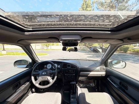 Used 2003 Nissan Pathfinder SE w/ SE Popular Pkg image 17