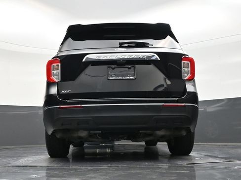 Used 2021 Ford Explorer XLT RWD image 23