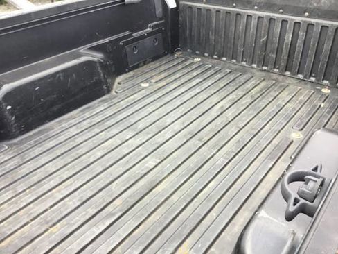Used 2022 Toyota Tacoma SR RWD image 11