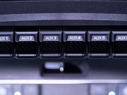 Used 2024 Ford F150 Lariat w/ FX4 Off-Road Package image 31