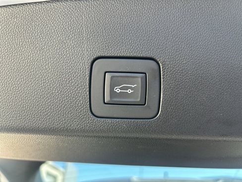 Used 2024 Buick Encore GX Avenir w/ Avenir Convenience Package image 10