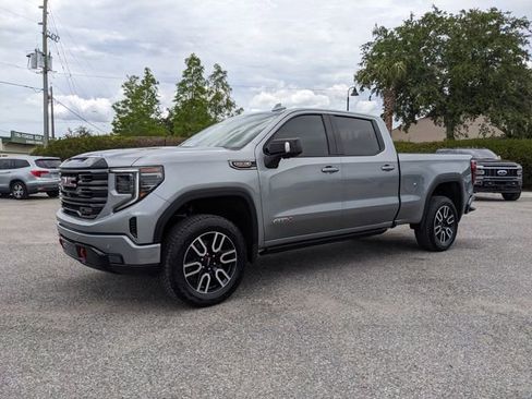 Used 2025 GMC Sierra 1500 AT4 w/ AT4 Premium Package AWD/4WD image 8