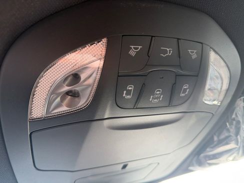 New 2026 Chrysler Voyager LX image 21