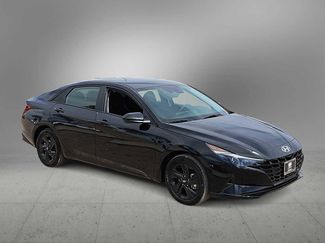 Used 2023 Hyundai Elantra Blue FWD video 2