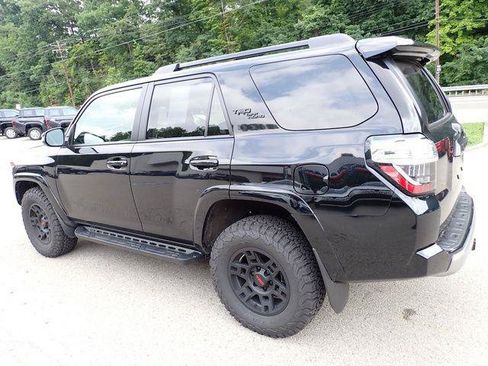 Certified 2024 Toyota 4Runner TRD Off-Road Premium w/ Moonroof Package AWD/4WD image 5