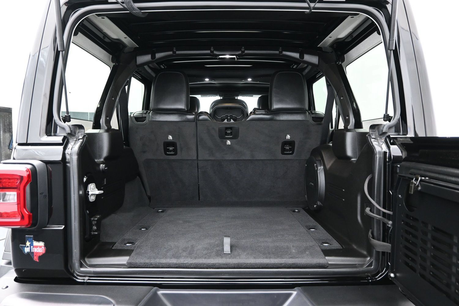 Used 2024 Jeep Wrangler Unlimited Rubicon 392 AWD/4WD image 7