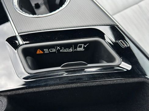 Used 2025 Cadillac Lyriq Sport RWD image 36