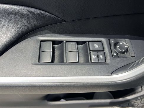 Used 2020 Toyota RAV4 XLE Premium FWD image 17
