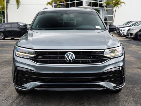 Used 2024 Volkswagen Tiguan SE R-Line FWD image 2