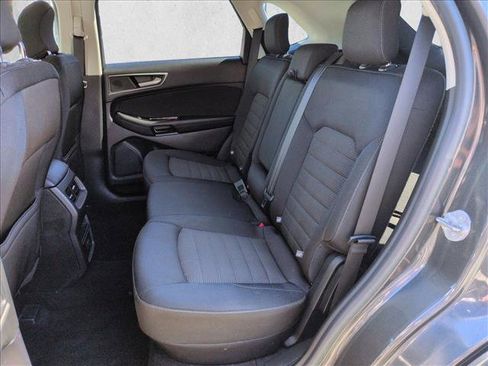 Used 2019 Ford Edge SEL image 18