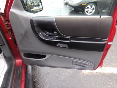 Used 2005 Ford Ranger XLT image 16