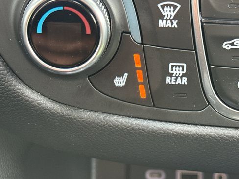 Used 2024 Chevrolet Equinox LT AWD/4WD image 27