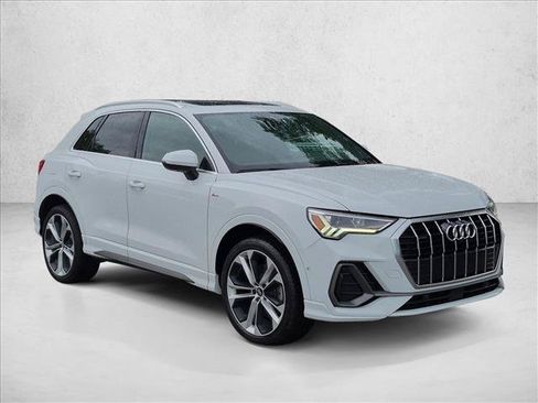 Used 2020 Audi Q3 2.0T Prestige AWD/4WD image 3