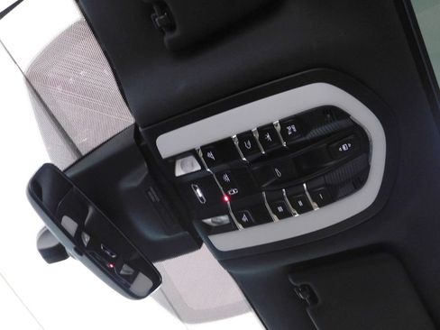 Used 2023 Porsche Macan S AWD/4WD image 66