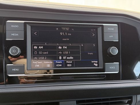 Certified 2024 Volkswagen Jetta Sport image 10