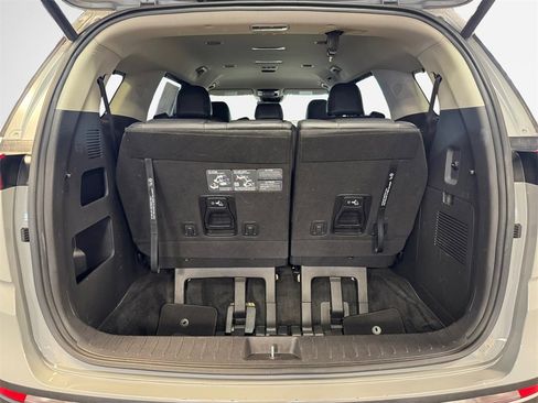 Certified 2024 Kia Carnival EX image 25