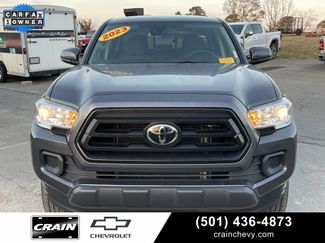 Used 2023 Toyota Tacoma SR video 2