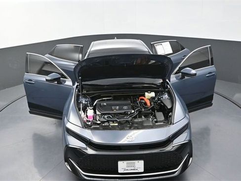 Used 2025 Toyota Crown Limited image 26