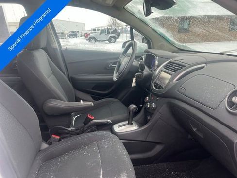 Used 2016 Chevrolet Trax LS image 18
