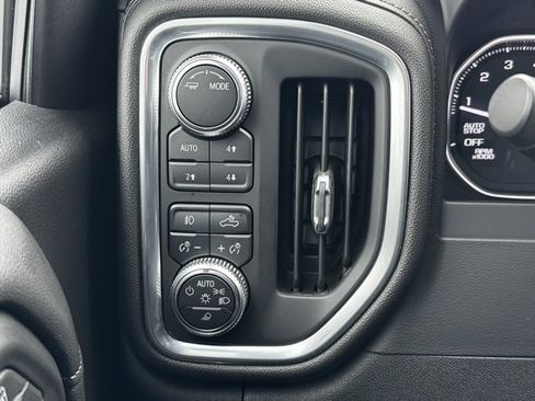 Used 2020 GMC Sierra 1500 Elevation w/ Elevation Value Package image 32