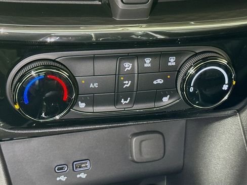 New 2026 Buick Encore GX Sport Touring w/ Advanced Technology Package FWD image 9