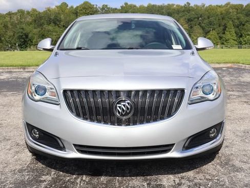 Used 2016 Buick Regal FWD image 3