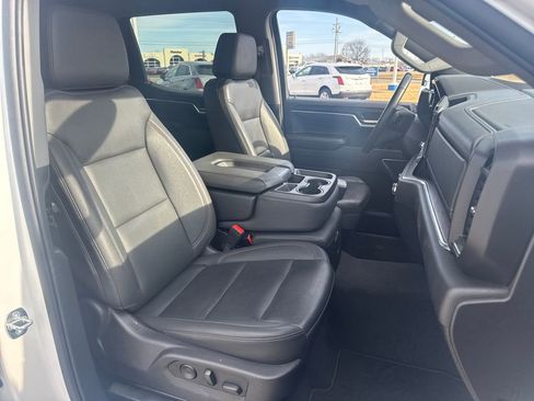 Used 2024 GMC Sierra 1500 SLT image 14