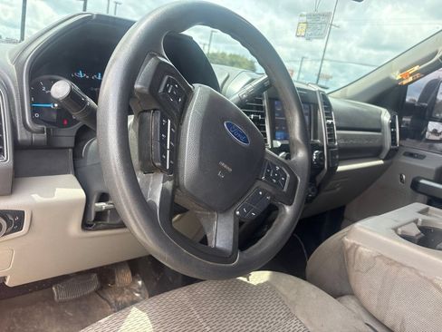 Used 2022 Ford F250 XLT w/ XLT Value Package AWD/4WD image 3