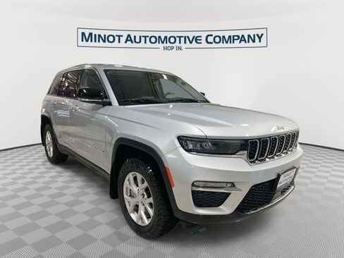 Used 2023 Jeep Grand Cherokee Limited AWD/4WD image 1
