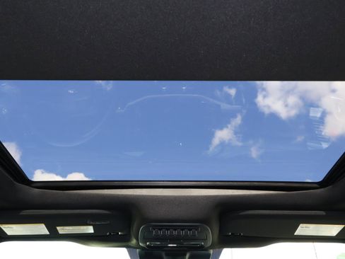 Used 2025 Ford F150 Raptor image 15