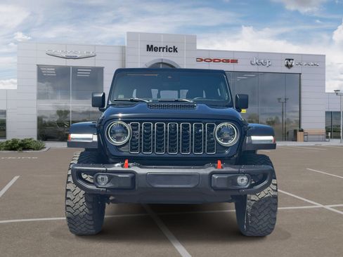 Used 2024 Jeep Gladiator Mojave AWD/4WD image 3