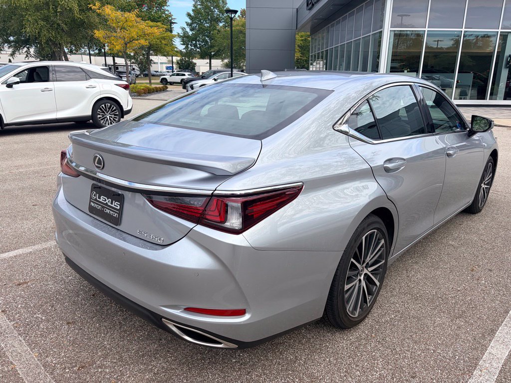 Used 2024 Lexus ES 350 w/ Premium Package FWD image 9
