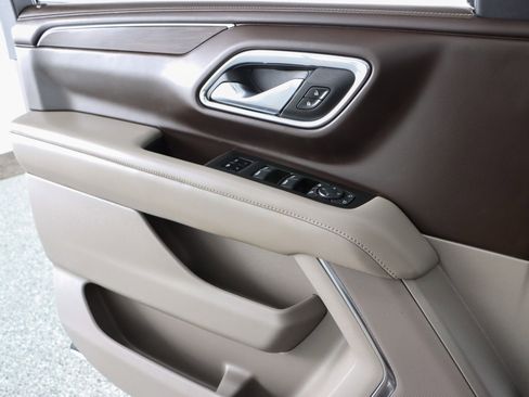 Used 2023 Chevrolet Tahoe Z71 w/ Luxury Package image 26