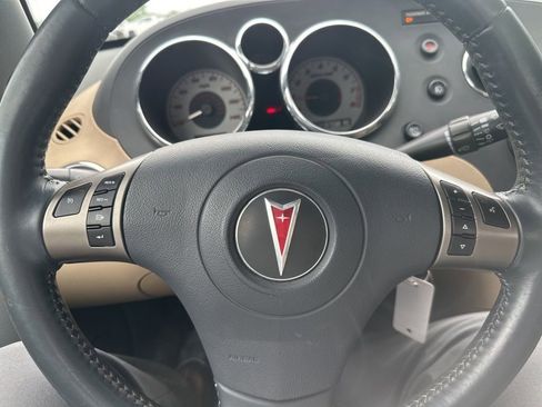 Used 2006 Pontiac Solstice Convertible w/ Premium Package RWD image 12