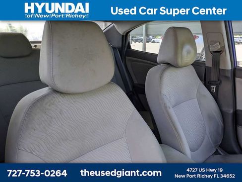 Used 2013 Hyundai Accent GLS w/ Premium Pkg FWD image 6