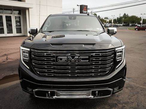 Used 2025 GMC Sierra 1500 Denali Ultimate AWD/4WD image 2