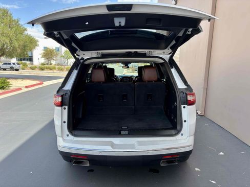 Used 2018 Chevrolet Traverse High Country w/ LPO, 'HIT The Road' Package AWD/4WD image 59