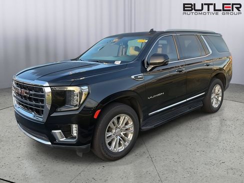 Used 2023 GMC Yukon SLT w/ SLT Premium Package RWD image 2