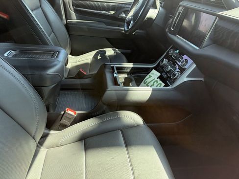 Used 2023 GMC Yukon Denali w/ Denali Reserve Package AWD/4WD image 9