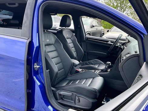Used 2019 Volkswagen Golf R 4-Door image 8