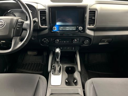 Used 2022 Nissan Frontier SV image 13