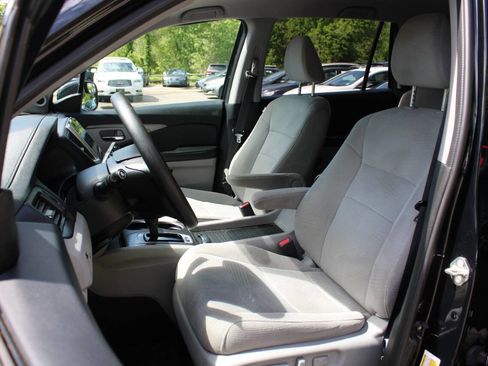 Used 2018 Honda Pilot EX image 24