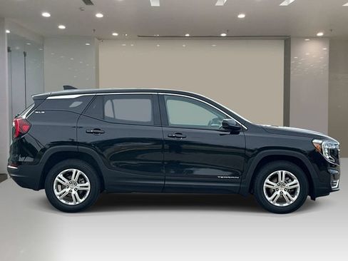 Used 2024 GMC Terrain SLE AWD/4WD image 5