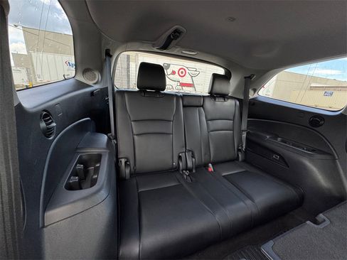 Used 2018 Honda Pilot Touring image 33