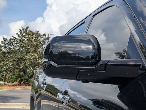 Used 2024 Toyota Tundra Limited AWD/4WD image 12