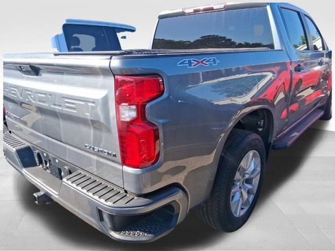 Used 2020 Chevrolet Silverado 1500 Custom w/ Custom Value Package AWD/4WD image 16