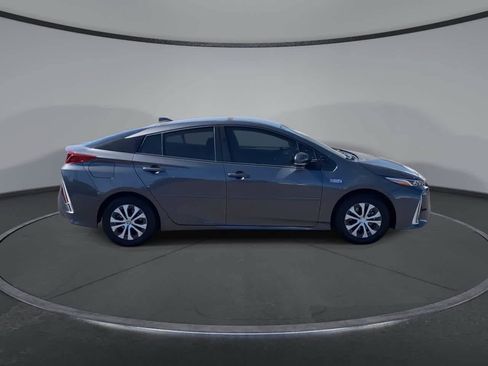 Certified 2022 Toyota Prius Prime XLE FWD image 2