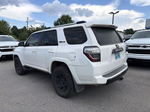 Used 2015 Toyota 4Runner TRD Pro AWD/4WD image 3